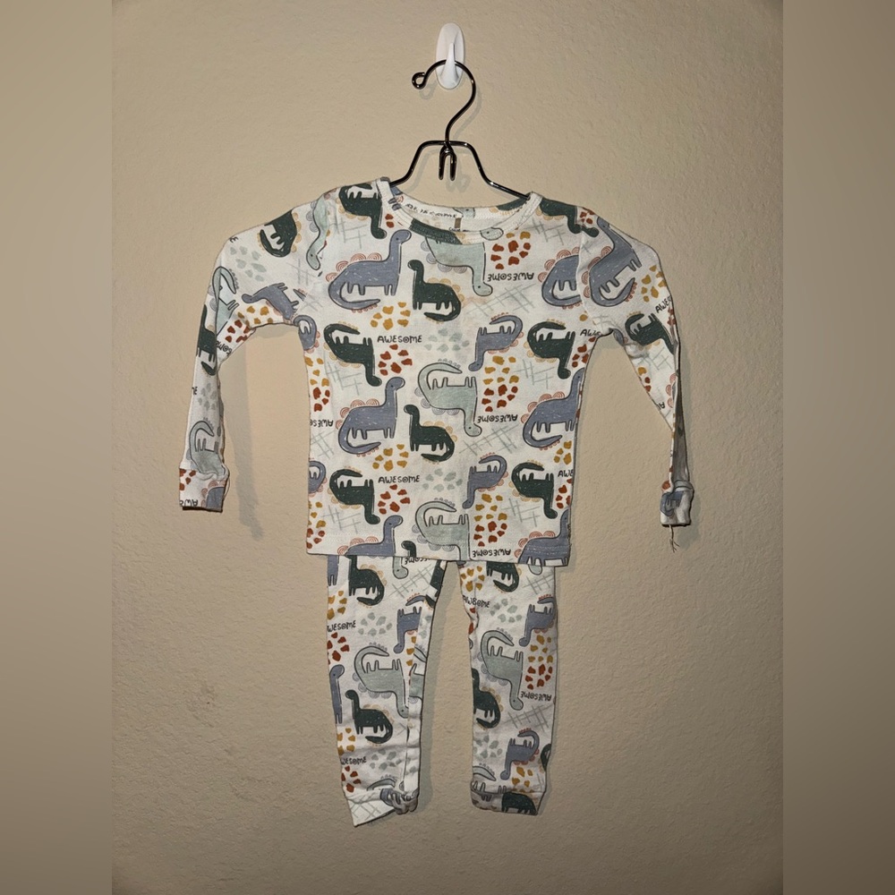 Cutie Pie 3T awesome Dinosaur Pajamas